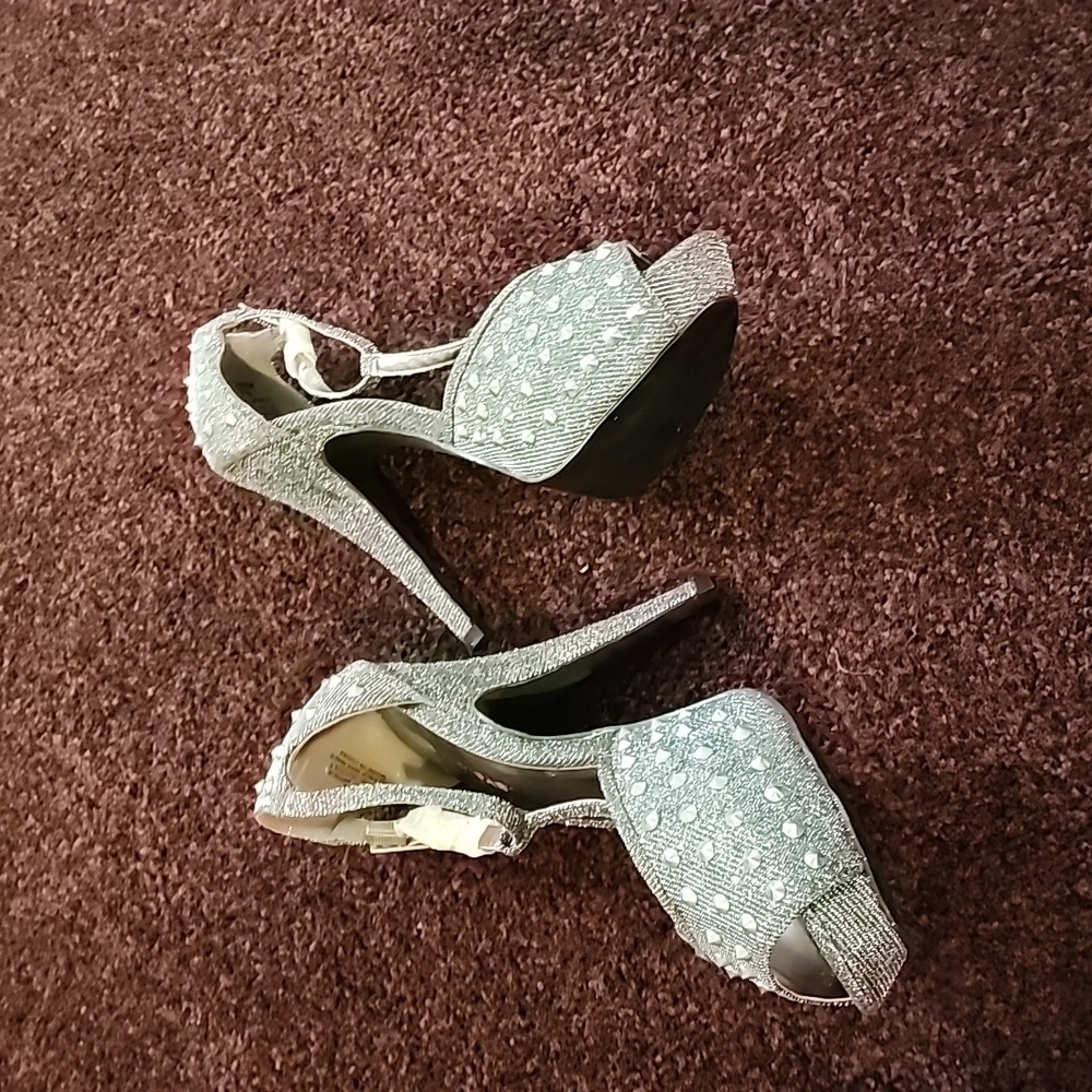 Sparkly, Studded, Platform Heels! - image 2